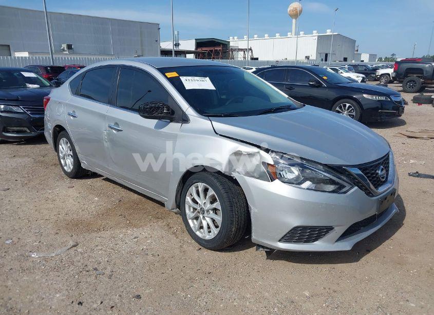 2019 Nissan Sentra SV (VIN 3N1AB7AP8KY393499) main photo