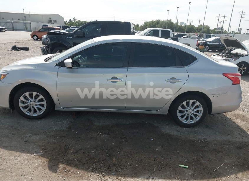 Photo 14 of 2019 Nissan Sentra SV (VIN 3N1AB7AP8KY393499)