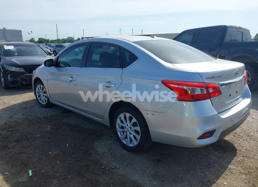Photo 3 of 2019 Nissan Sentra SV (VIN 3N1AB7AP8KY393499)