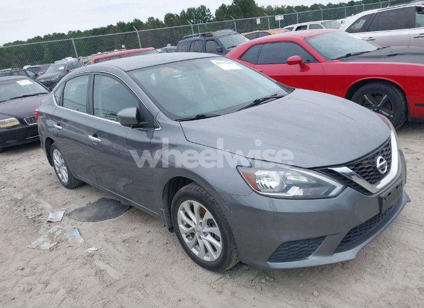 2019 Nissan Sentra SV (VIN 3N1AB7AP8KY396712) main photo