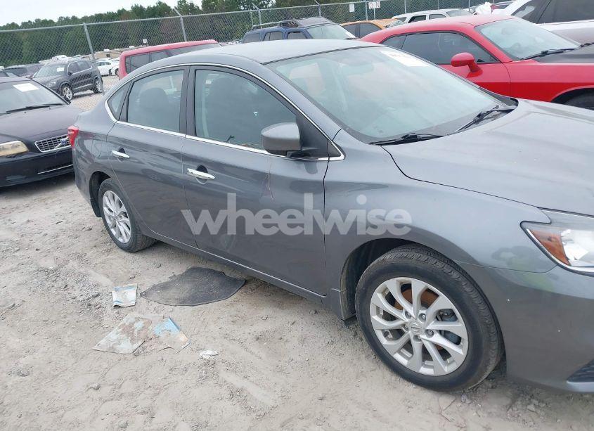 Photo 13 of 2019 Nissan Sentra SV (VIN 3N1AB7AP8KY396712)