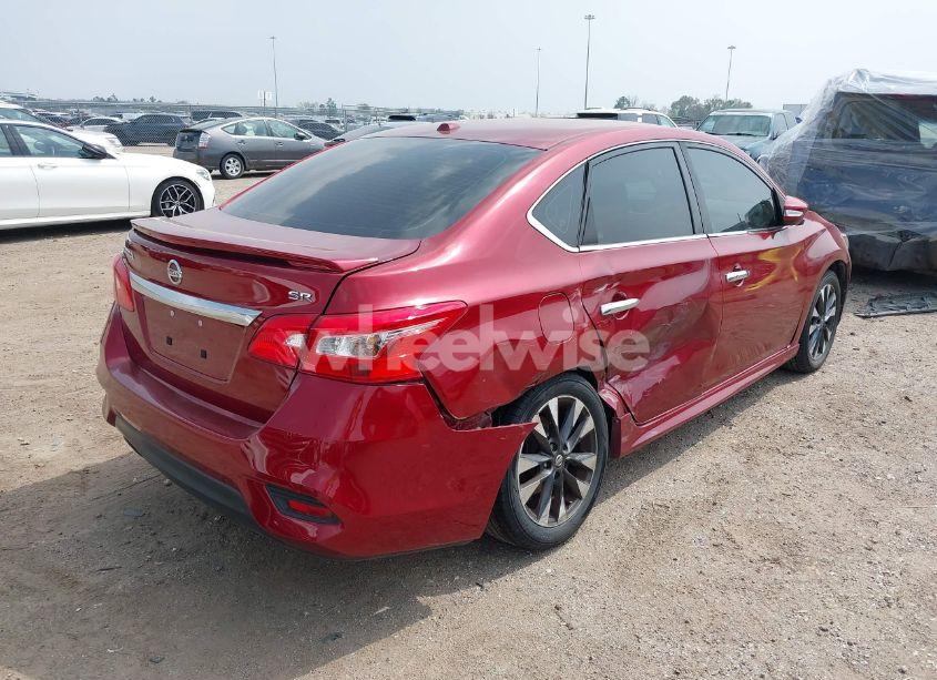 Photo 4 of 2019 Nissan Sentra SR (VIN 3N1AB7AP8KY402315)