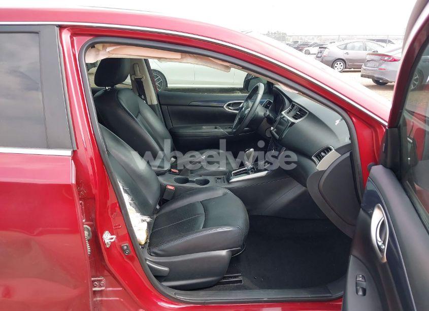 Photo 5 of 2019 Nissan Sentra SR (VIN 3N1AB7AP8KY402315)