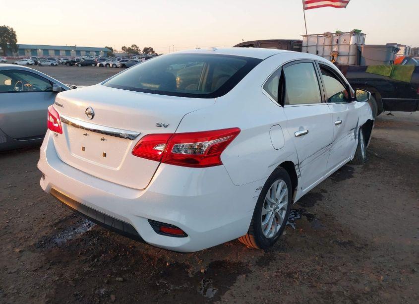 Photo 4 of 2019 Nissan Sentra SV (VIN 3N1AB7AP8KY412536)