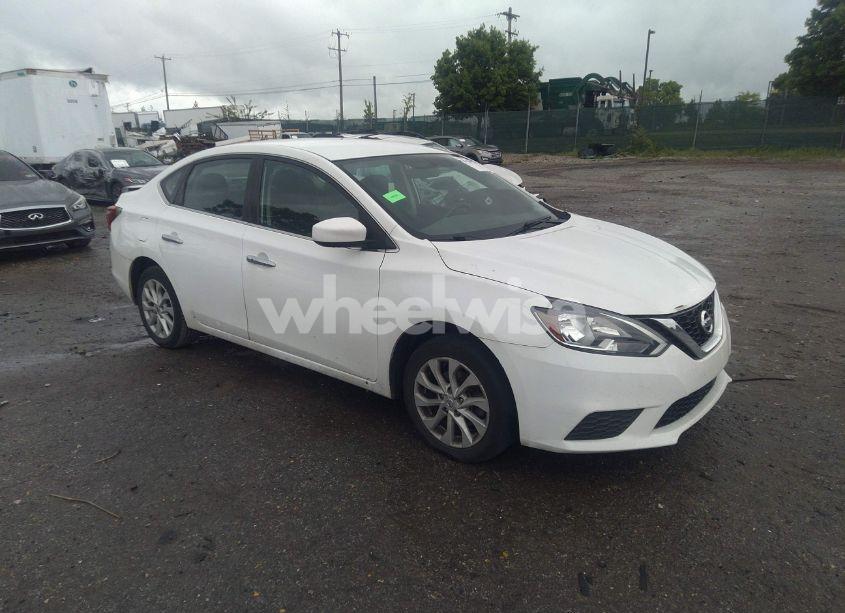 2019 Nissan Sentra SV (VIN 3N1AB7AP8KY433595) main photo