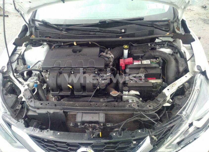 Photo 10 of 2019 Nissan Sentra SV (VIN 3N1AB7AP8KY433595)