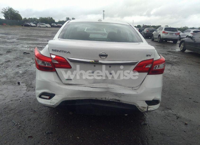 Photo 6 of 2019 Nissan Sentra SV (VIN 3N1AB7AP8KY433595)