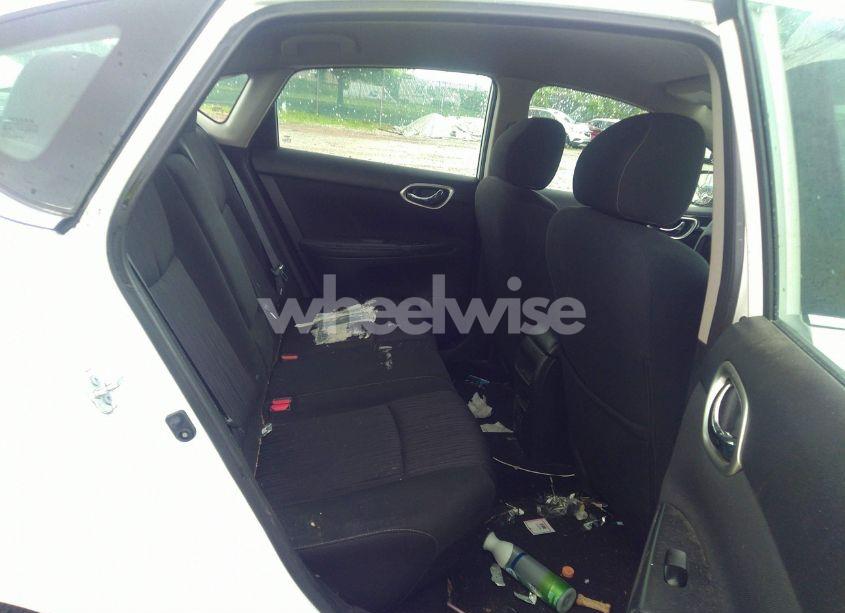 Photo 8 of 2019 Nissan Sentra SV (VIN 3N1AB7AP8KY433595)