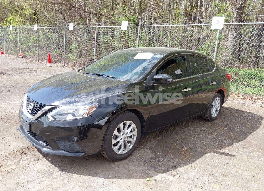 Photo 2 of 2019 Nissan Sentra SV (VIN 3N1AB7AP8KY453412)