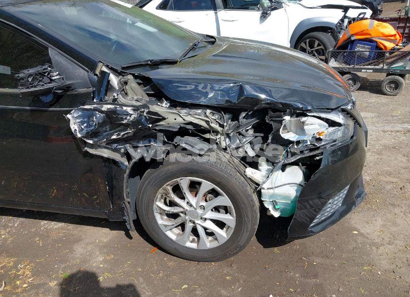 Photo 6 of 2019 Nissan Sentra SV (VIN 3N1AB7AP8KY453412)