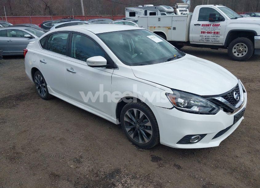 2019 Nissan Sentra SR (VIN 3N1AB7AP8KY453667) main photo