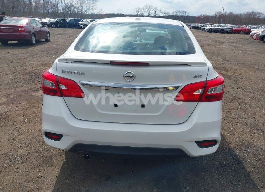 Photo 16 of 2019 Nissan Sentra SR (VIN 3N1AB7AP8KY453667)