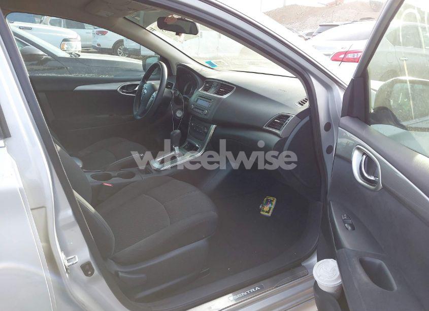 Photo 5 of 2013 Nissan Sentra SR (VIN 3N1AB7AP9DL678485)