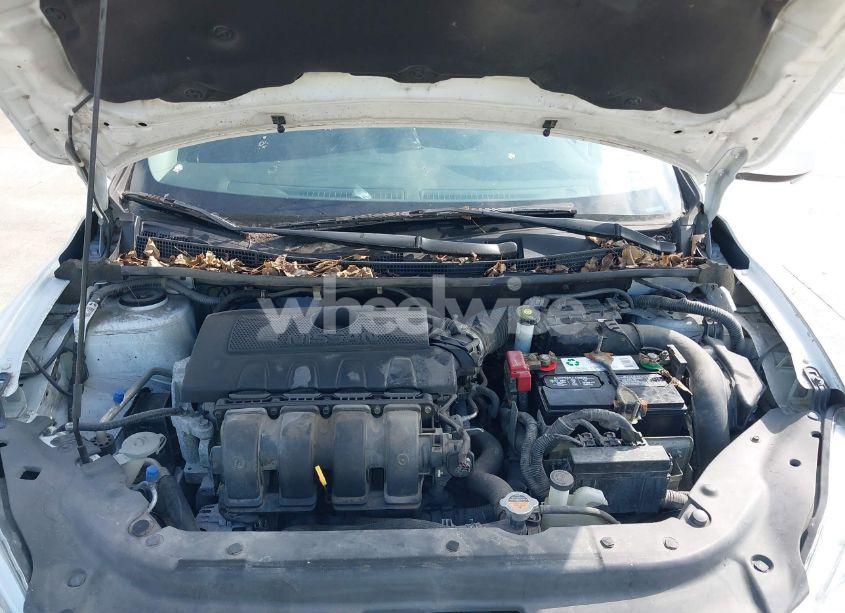 Photo 10 of 2015 Nissan Sentra S (VIN 3N1AB7AP9FY317389)