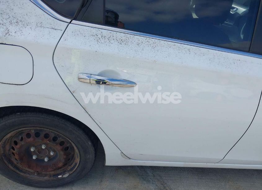 Photo 6 of 2015 Nissan Sentra S (VIN 3N1AB7AP9FY317389)