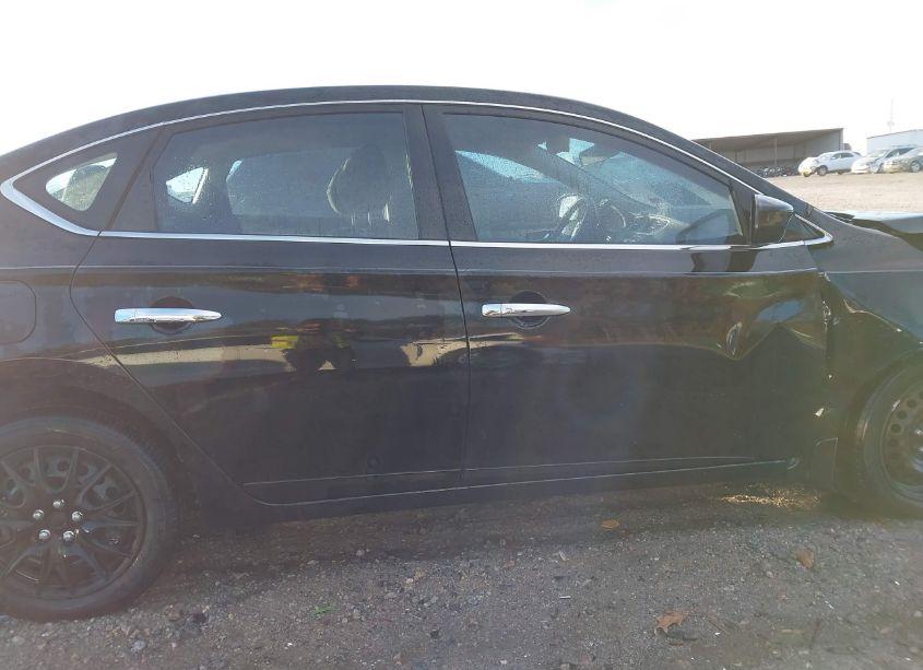 Photo 13 of 2015 Nissan Sentra SV (VIN 3N1AB7AP9FY318395)