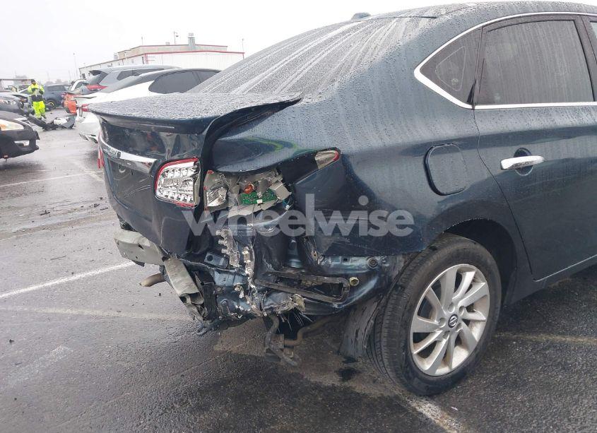 Photo 6 of 2015 Nissan Sentra SV (VIN 3N1AB7AP9FY338341)