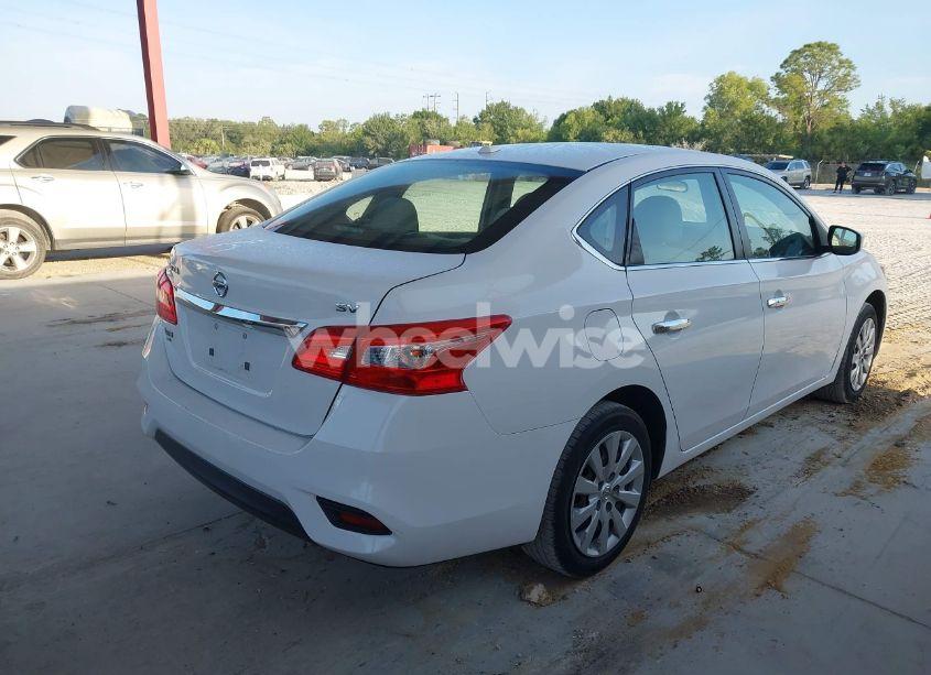 Photo 4 of 2016 Nissan Sentra SV (VIN 3N1AB7AP9GL665997)