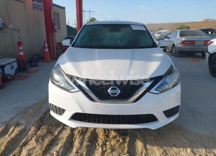 Photo 6 of 2016 Nissan Sentra SV (VIN 3N1AB7AP9GL665997)