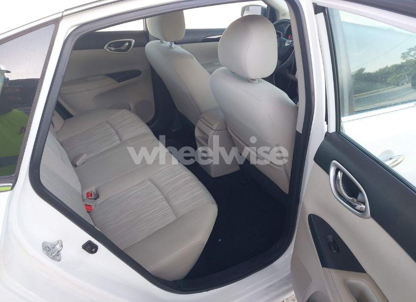 Photo 8 of 2016 Nissan Sentra SV (VIN 3N1AB7AP9GL665997)