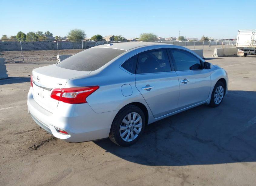 Photo 4 of 2016 Nissan Sentra SV (VIN 3N1AB7AP9GL668723)