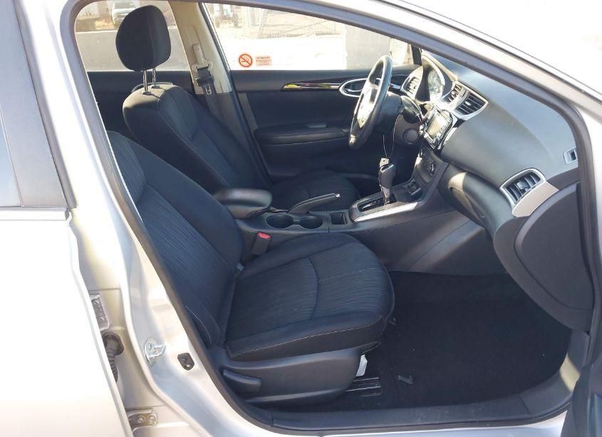 Photo 5 of 2016 Nissan Sentra SV (VIN 3N1AB7AP9GL668723)