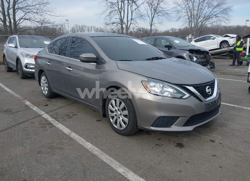 2016 Nissan Sentra SV (VIN 3N1AB7AP9GL681133) main photo