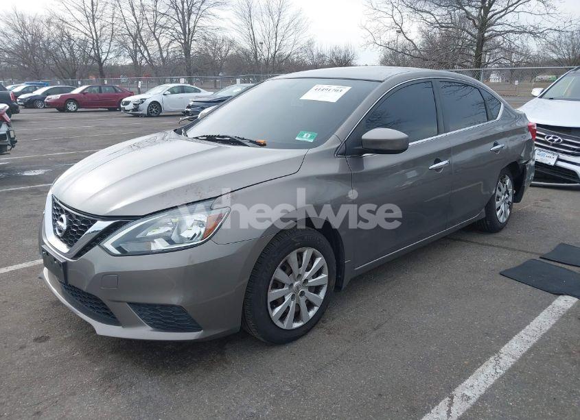 Photo 2 of 2016 Nissan Sentra SV (VIN 3N1AB7AP9GL681133)
