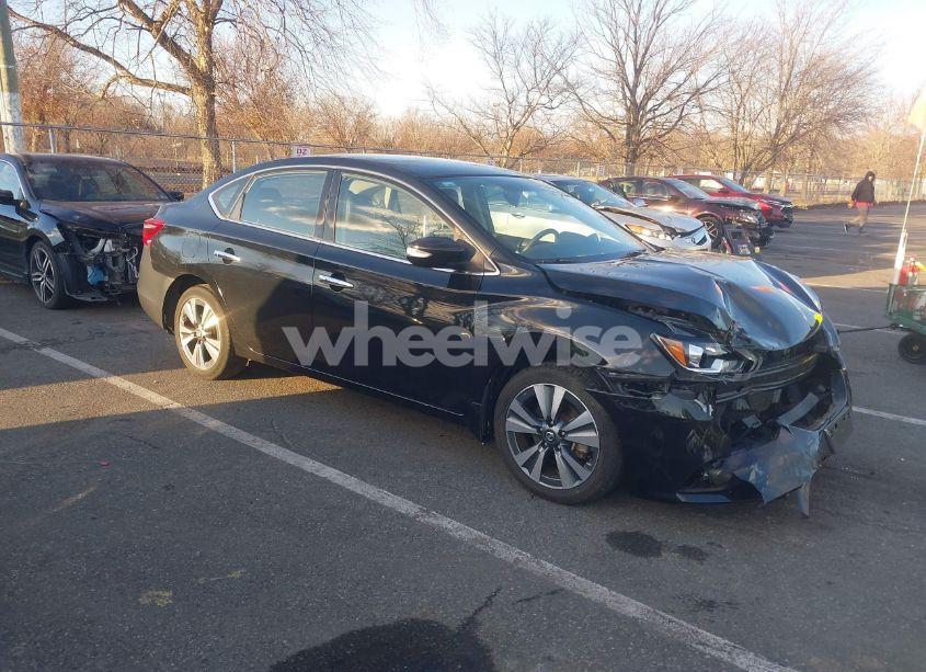2016 Nissan Sentra SL (VIN 3N1AB7AP9GY262122) main photo