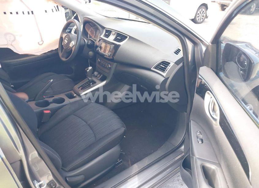 Photo 5 of 2016 Nissan Sentra SV (VIN 3N1AB7AP9GY291913)