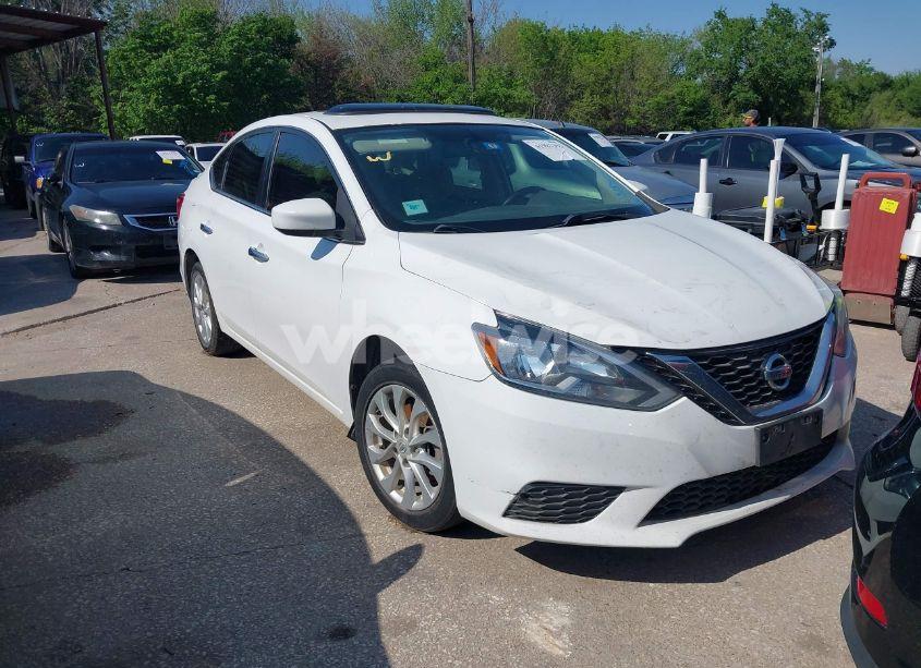 2016 Nissan Sentra SV (VIN 3N1AB7AP9GY318494) main photo