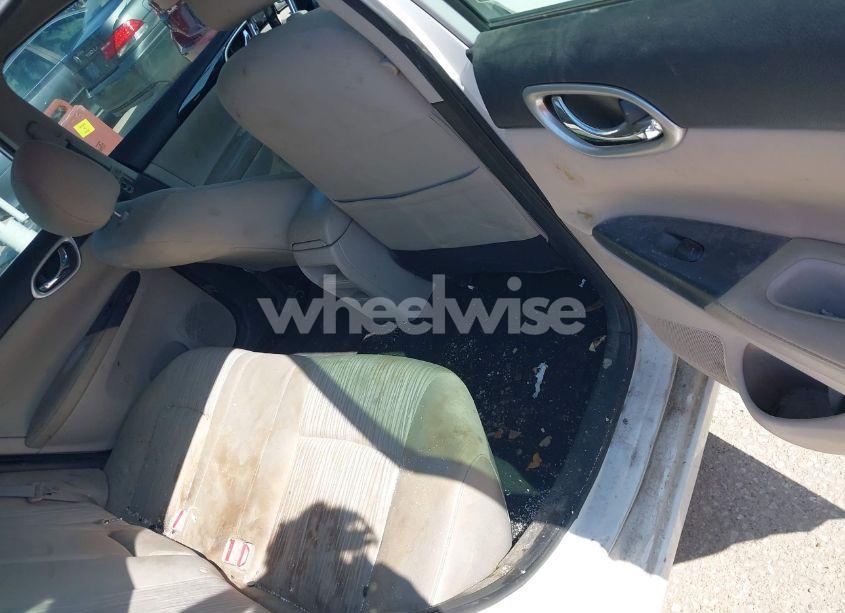 Photo 8 of 2016 Nissan Sentra SV (VIN 3N1AB7AP9GY318494)