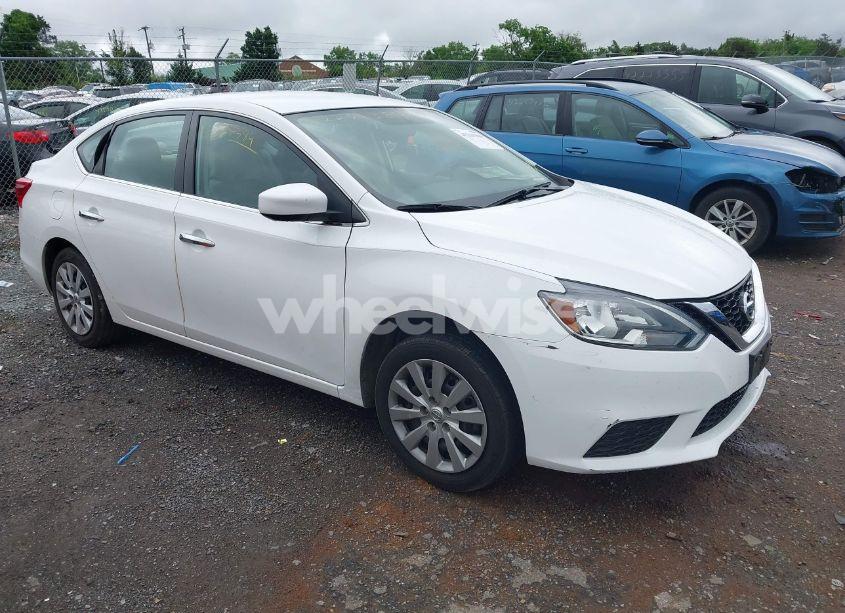 2016 Nissan Sentra S (VIN 3N1AB7AP9GY323131) main photo