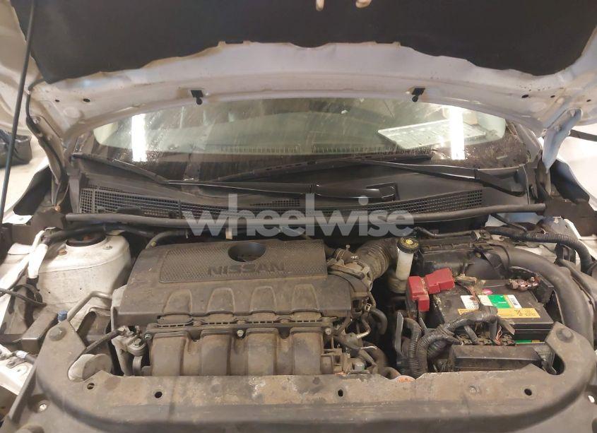 Photo 10 of 2016 Nissan Sentra SL (VIN 3N1AB7AP9GY331777)