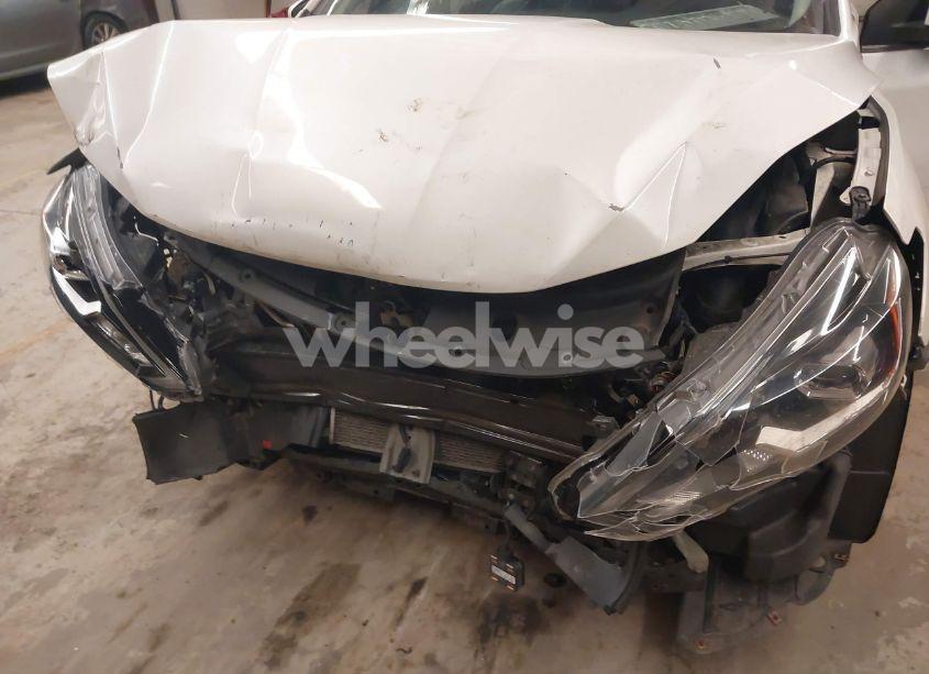 Photo 6 of 2016 Nissan Sentra SL (VIN 3N1AB7AP9GY331777)