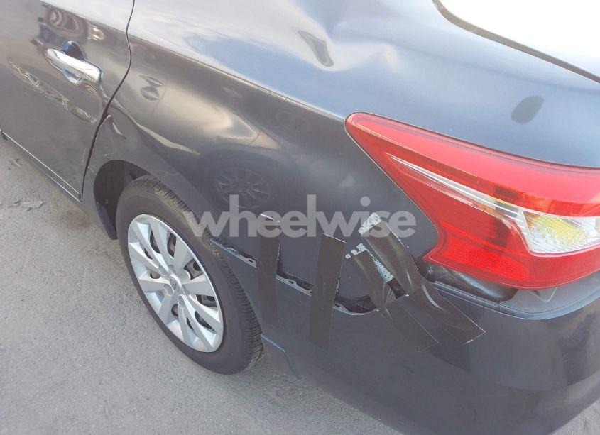 Photo 6 of 2017 Nissan Sentra SV (VIN 3N1AB7AP9HL635755)