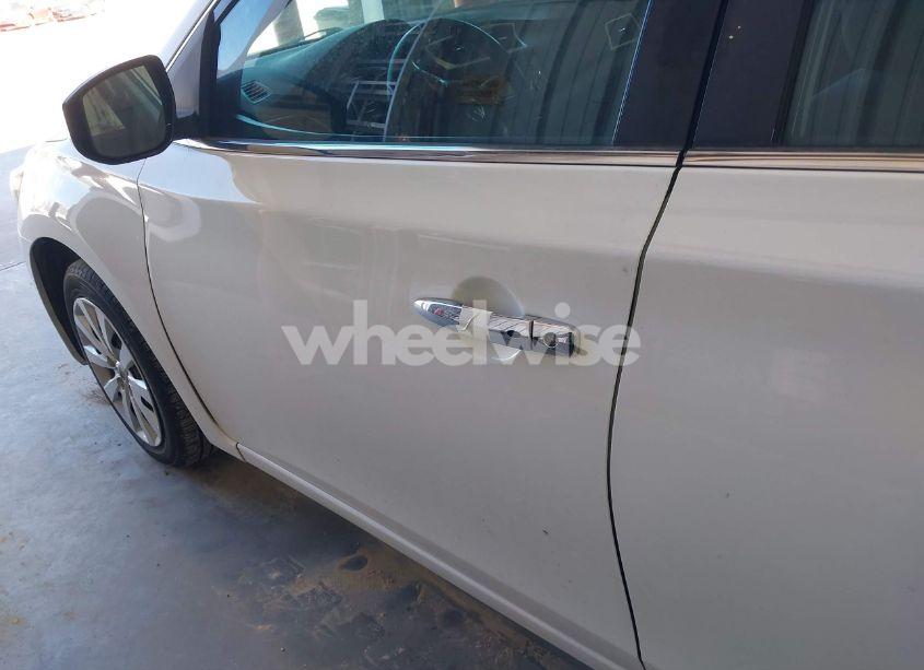 Photo 6 of 2017 Nissan Sentra SV (VIN 3N1AB7AP9HL643239)