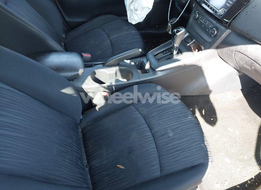 Photo 5 of 2017 Nissan Sentra SV (VIN 3N1AB7AP9HL648456)