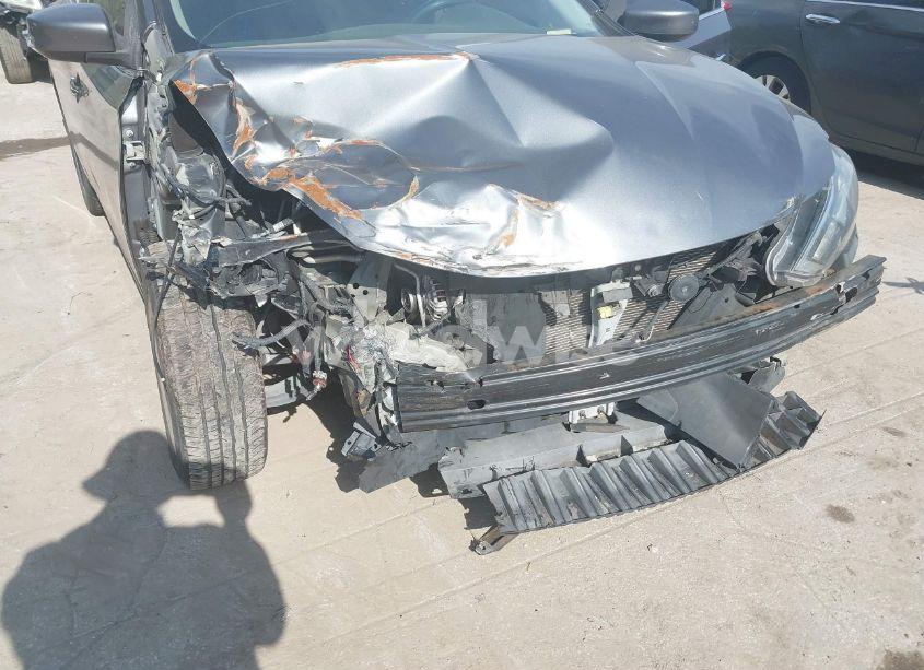 Photo 6 of 2017 Nissan Sentra SV (VIN 3N1AB7AP9HL724015)