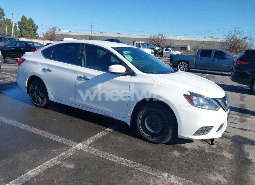 2017 Nissan Sentra SV (VIN 3N1AB7AP9HY215769) main photo