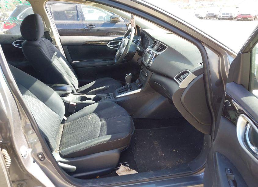 Photo 5 of 2017 Nissan Sentra SV (VIN 3N1AB7AP9HY239683)