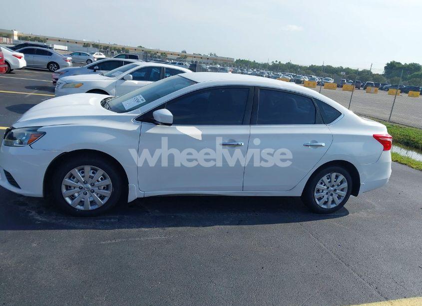Photo 14 of 2017 Nissan Sentra SV (VIN 3N1AB7AP9HY251753)
