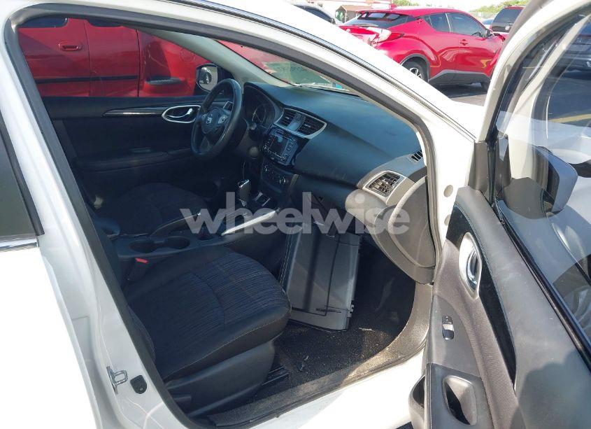 Photo 5 of 2017 Nissan Sentra SV (VIN 3N1AB7AP9HY251753)