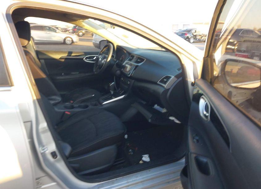 Photo 5 of 2017 Nissan Sentra SV (VIN 3N1AB7AP9HY260145)