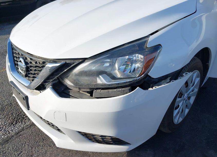 Photo 6 of 2017 Nissan Sentra SV (VIN 3N1AB7AP9HY265023)