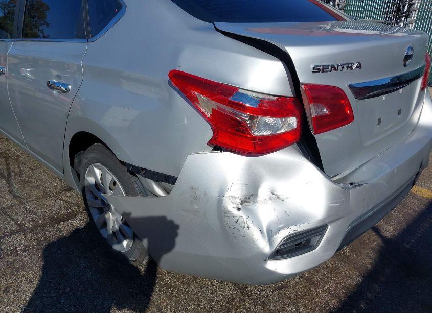 Photo 6 of 2017 Nissan Sentra SV (VIN 3N1AB7AP9HY268617)