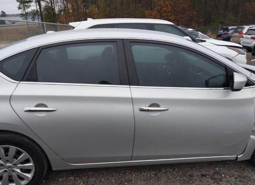 Photo 12 of 2017 Nissan Sentra SV (VIN 3N1AB7AP9HY319369)