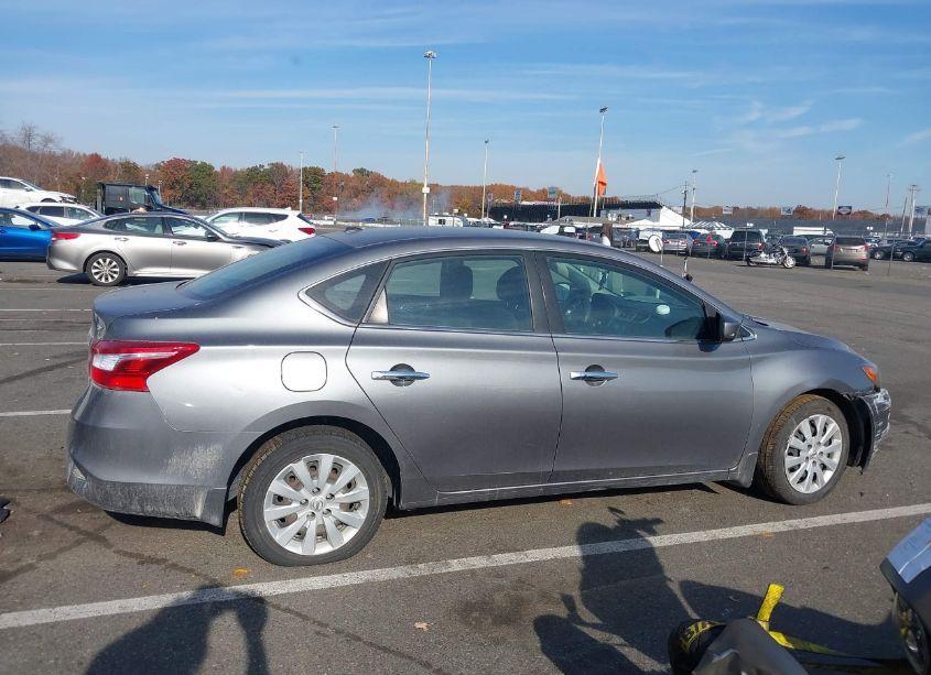 Photo 13 of 2017 Nissan Sentra SV (VIN 3N1AB7AP9HY321560)