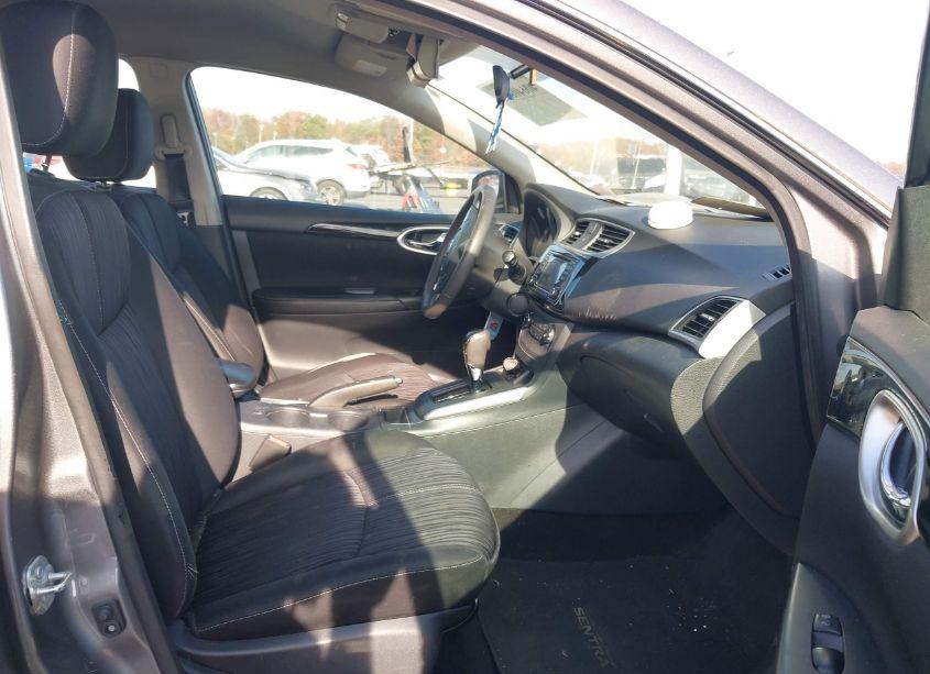 Photo 5 of 2017 Nissan Sentra SV (VIN 3N1AB7AP9HY321560)