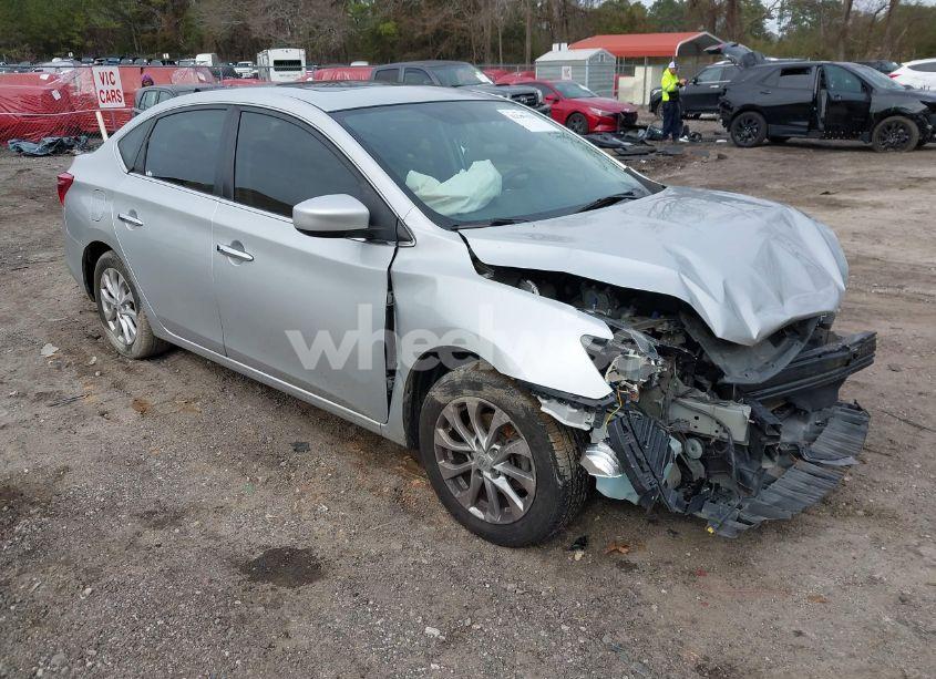 2017 Nissan Sentra SV (VIN 3N1AB7AP9HY334552) main photo
